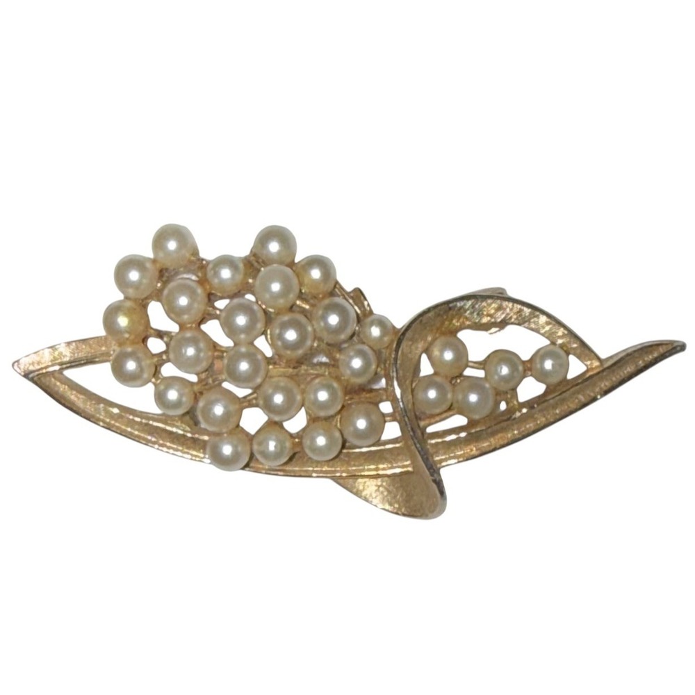 Vintage Signed ART Gold Tone Faux Pearl Cluster Leaf Brooch Pin 2 3/4"